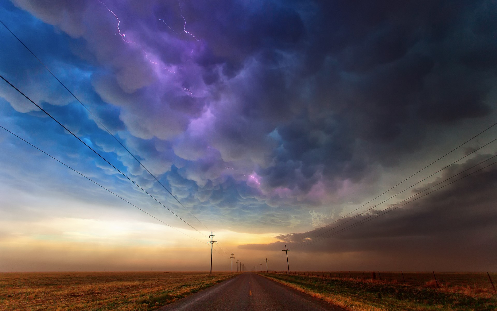 2026年世界冲浪大满贯塔希提站：巨浪挑战，勇者生存